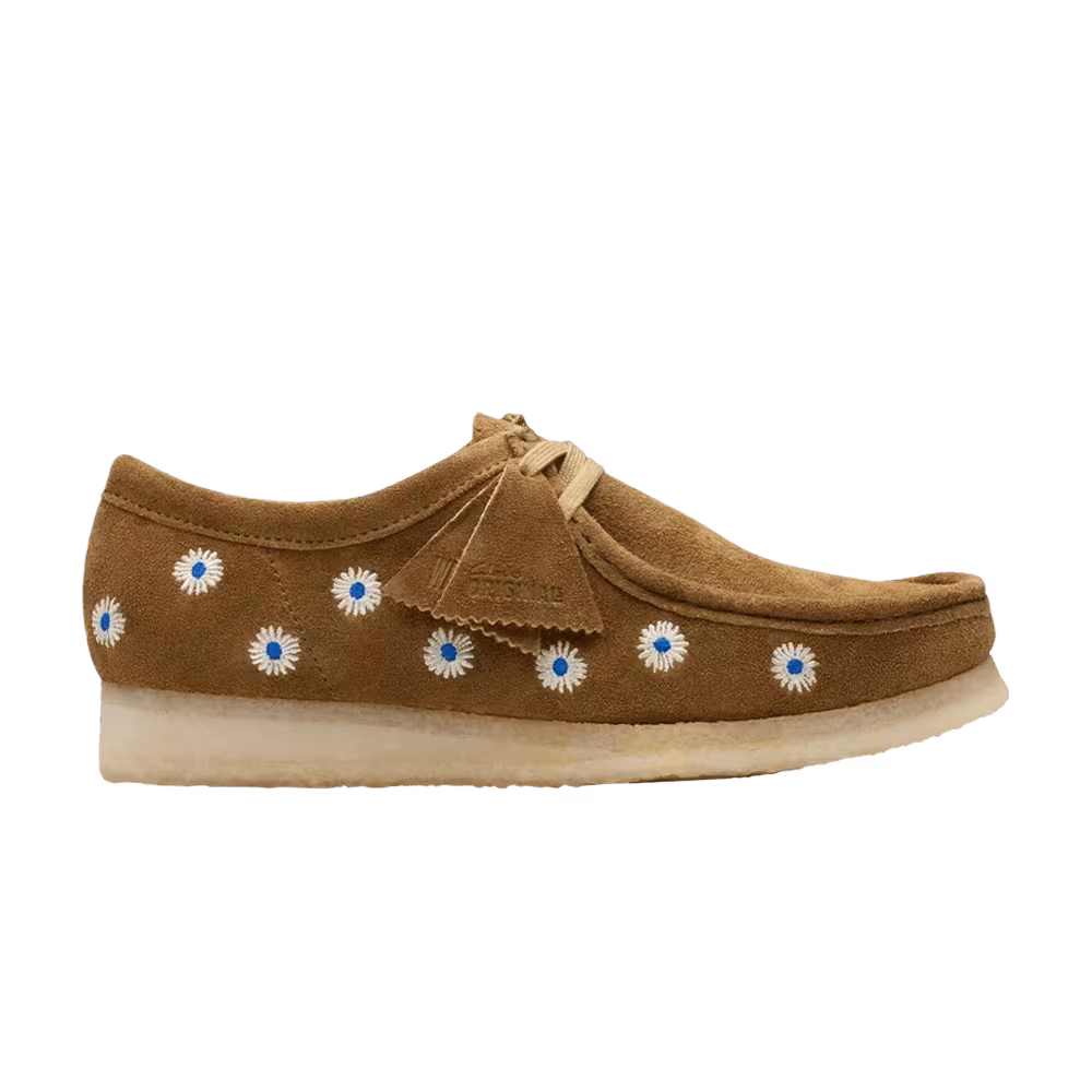 Clarks Wallabee Dark Olive Floral Embroidery