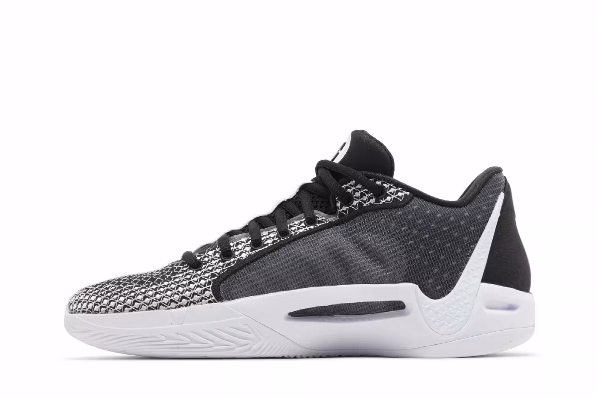 Nike Women's Sabrina 1 TB Black, view 4