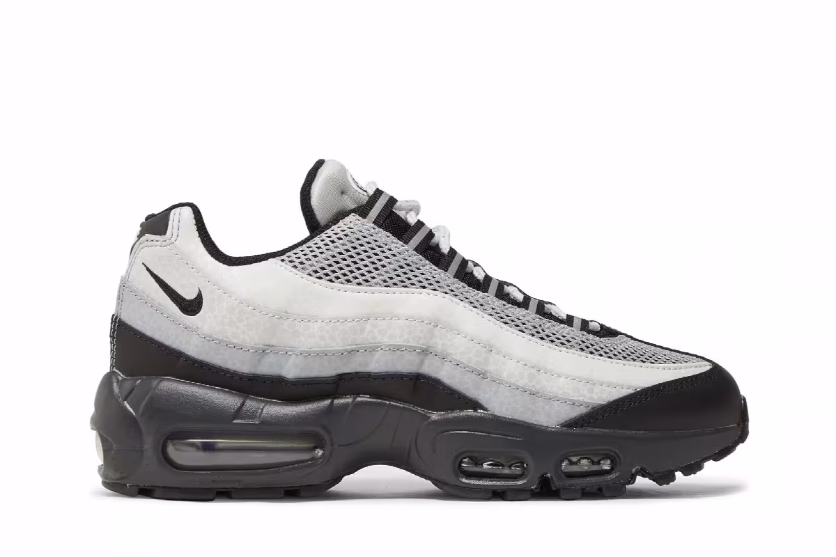Nike Women's Air Max 95 Reflective Safari, view 2