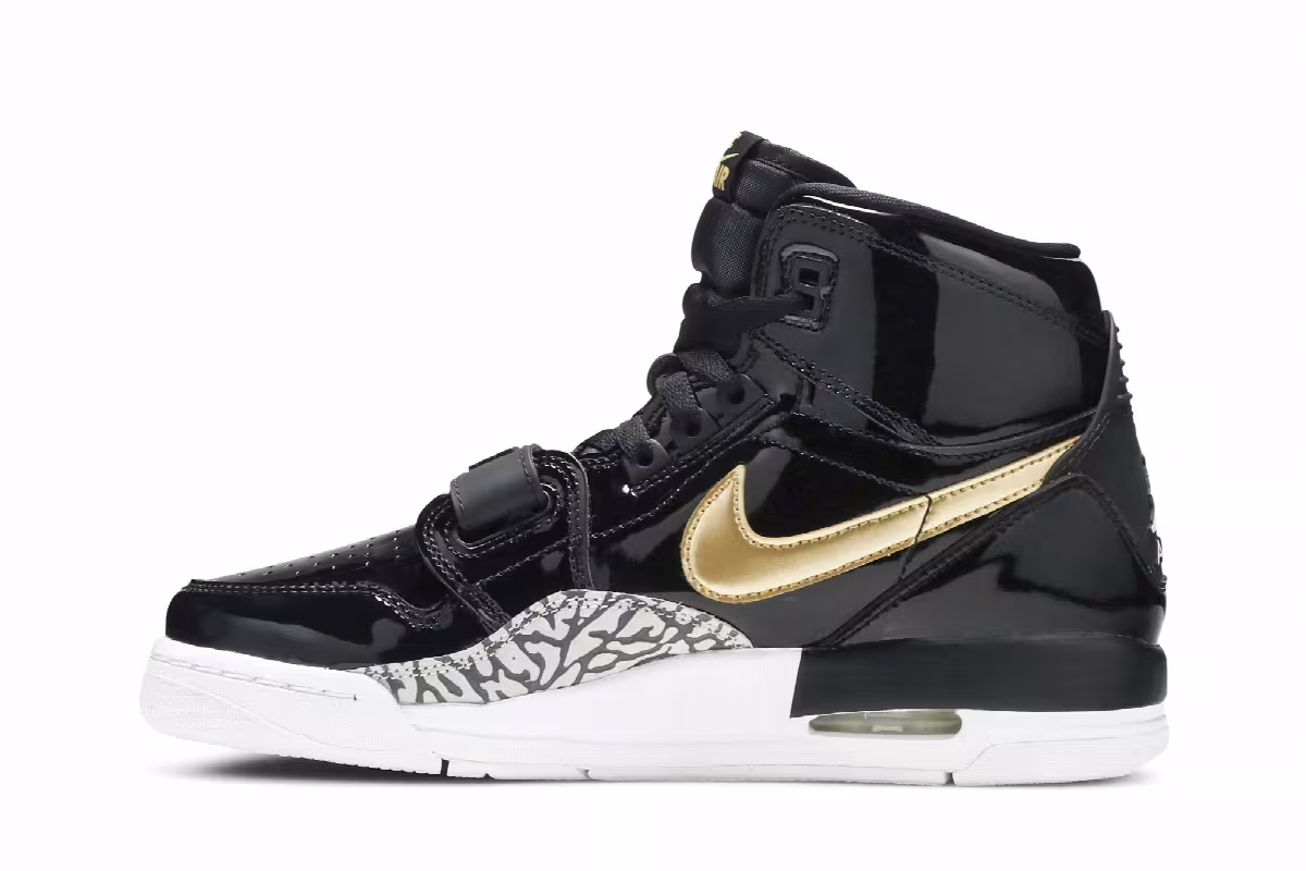 Air Jordan Legacy 312 GS Black Metallic Gold, view 4