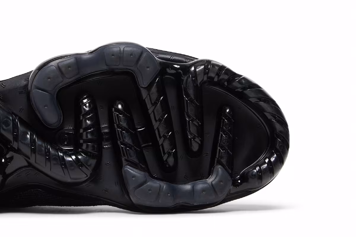 Nike Air VaporMax 2023 Flyknit Triple Black, view 6