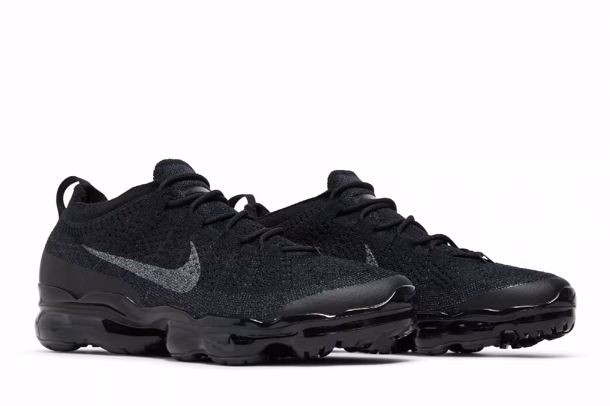 Nike Air VaporMax 2023 Flyknit Triple Black, view 9