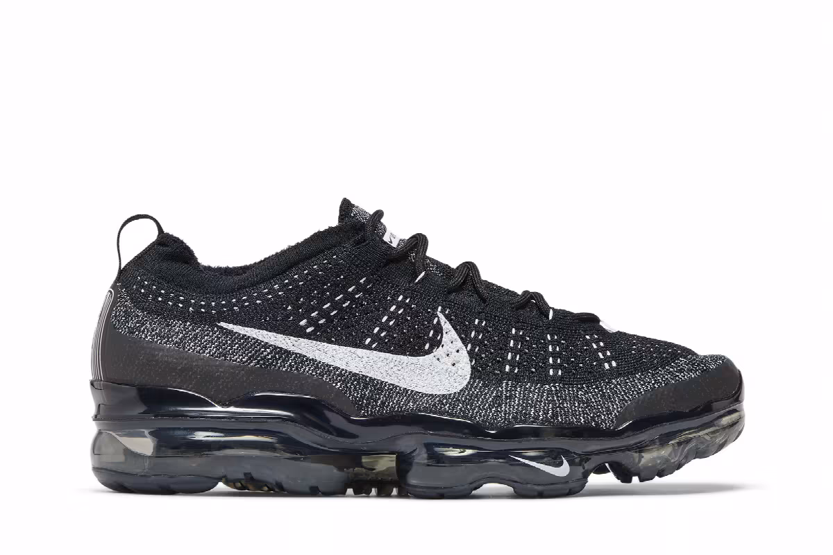 Nike Air VaporMax 2023 Flyknit Oreo, view 2