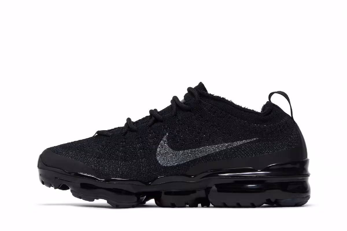 Nike Women's Air VaporMax 2023 Flyknit Black, view 4