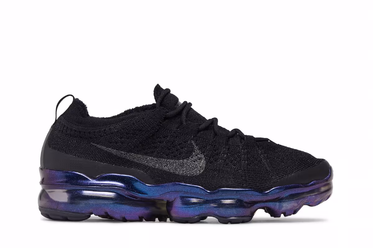 Nike Women's Air VaporMax 2023 Flyknit Black Iridescent, view 2