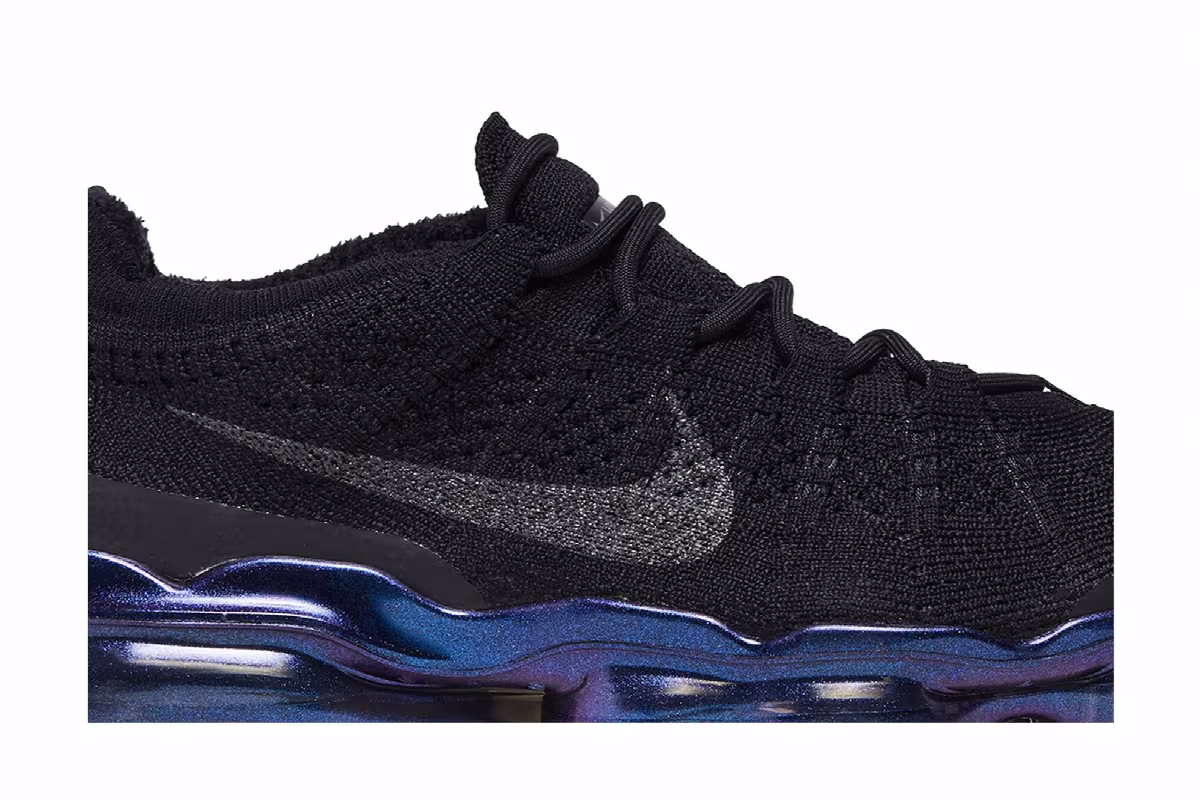 Nike Women's Air VaporMax 2023 Flyknit Black Iridescent, view 3