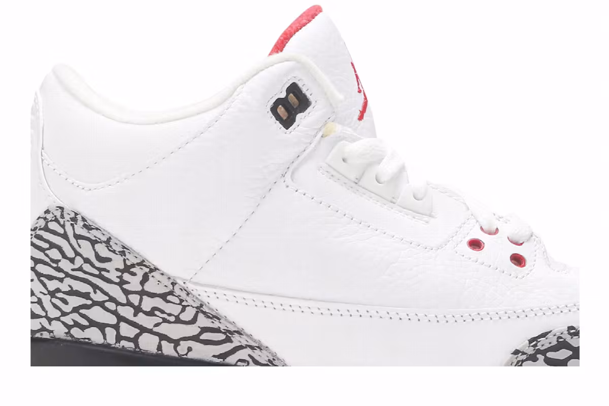 Air Jordan 3 GS White Cement 2011, view 3