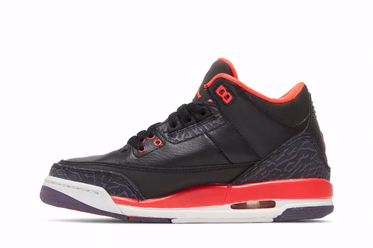 Air Jordan 3 GS Crimson, view 4