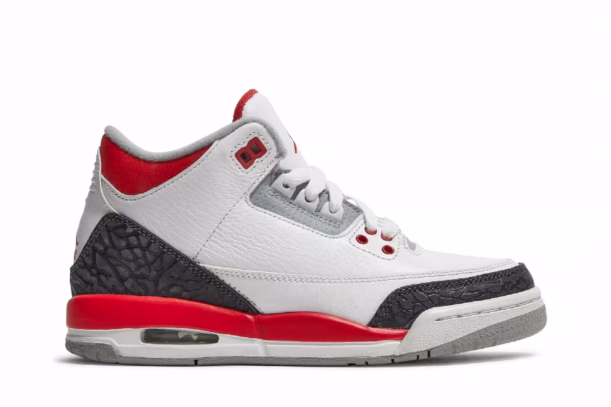 Air Jordan 3 GS Fire Red 2013, view 2