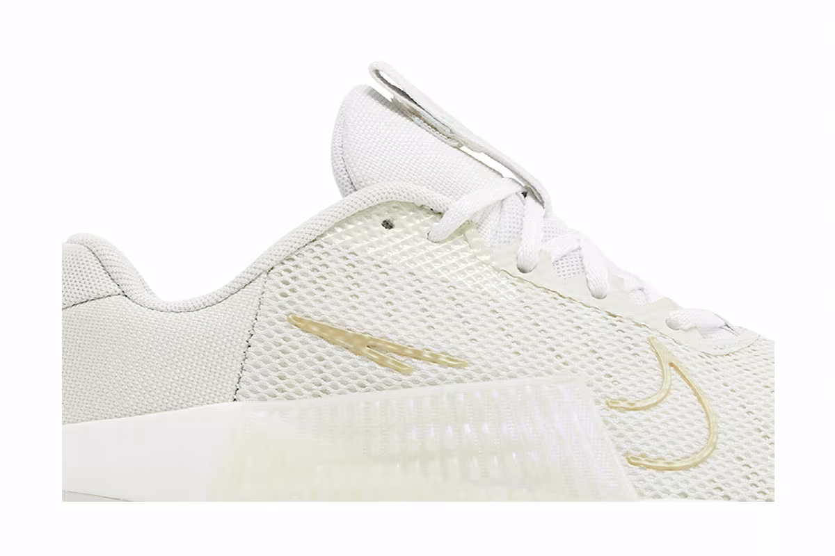 Nike Women's Metcon 9 Premium Sea Glass Metallic Gold, view 3