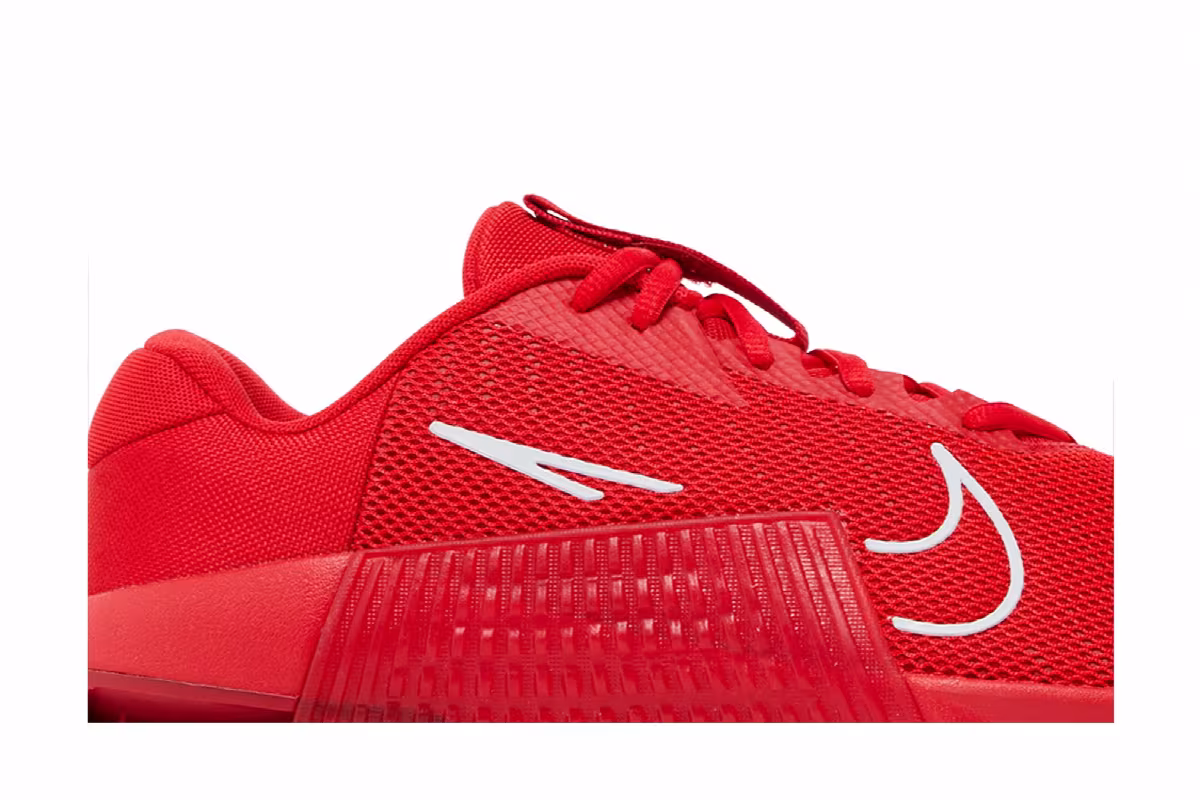 Nike Metcon 9 University Red, view 3