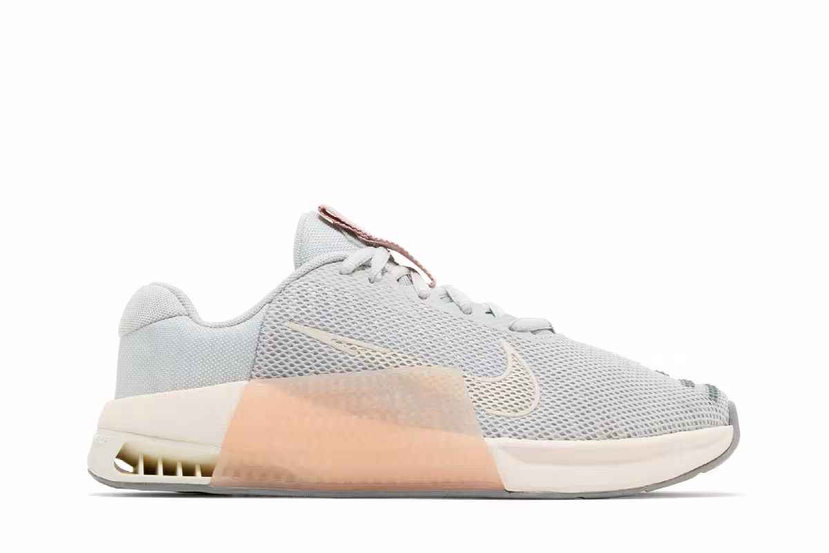 Nike Women's Metcon 9 Mica Green Guava Ice, view 2