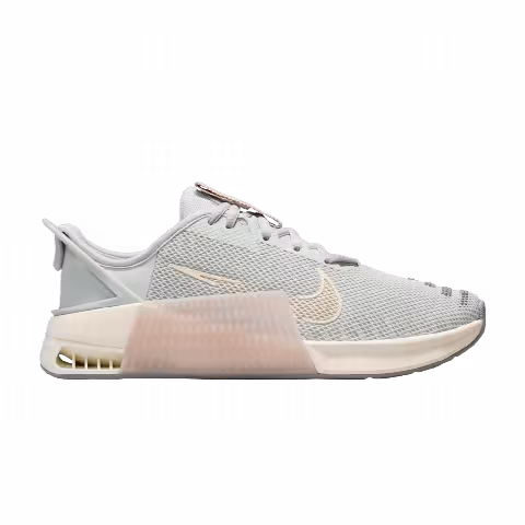 Nike Wmns Metcon 9 EasyOn 'Light Silver Guava Ice'