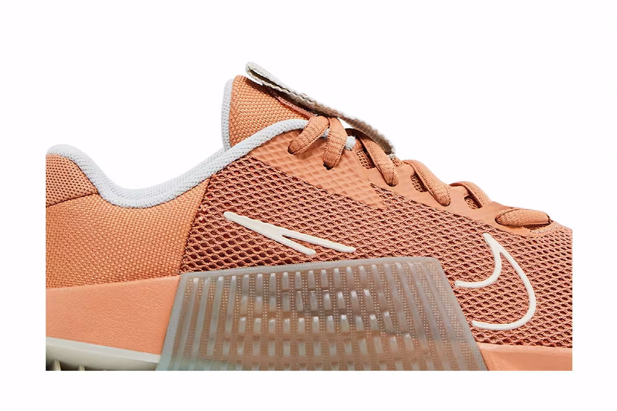 Nike Women's Metcon 9 Amber Brown, view 3