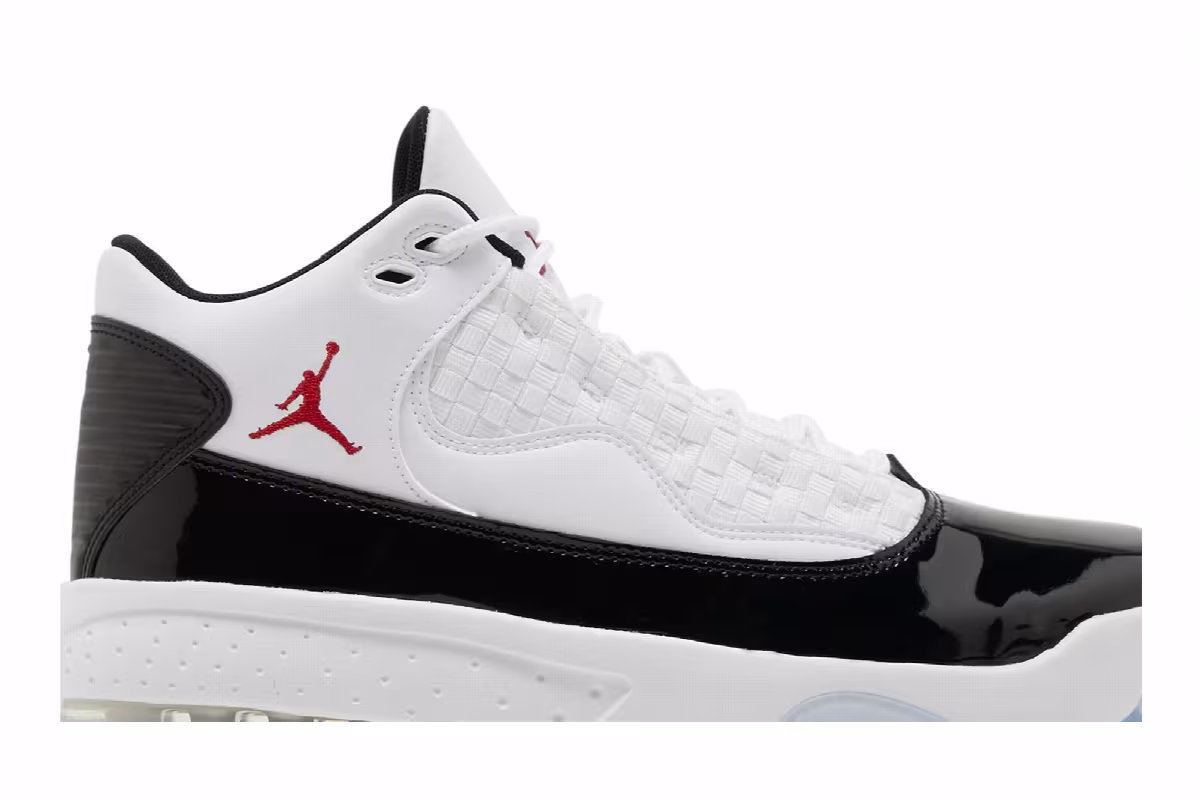 Air Jordan Max Aura 2 White Gym Red, view 3