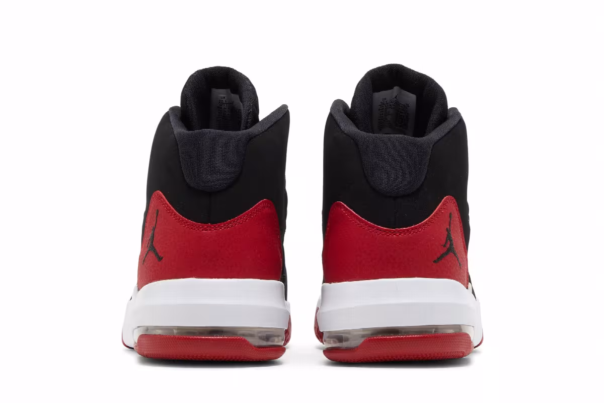 Air Jordan Max Aura Black Gym Red, view 7