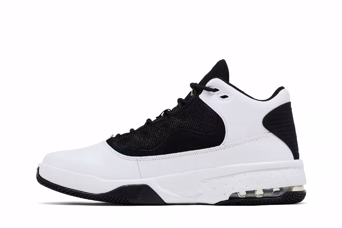 Air Jordan Max Aura 2 White Black Gold, view 4