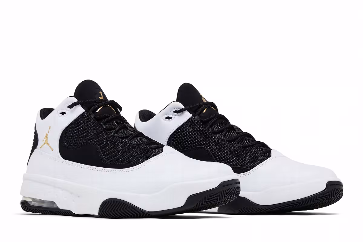 Air Jordan Max Aura 2 White Black Gold, view 9