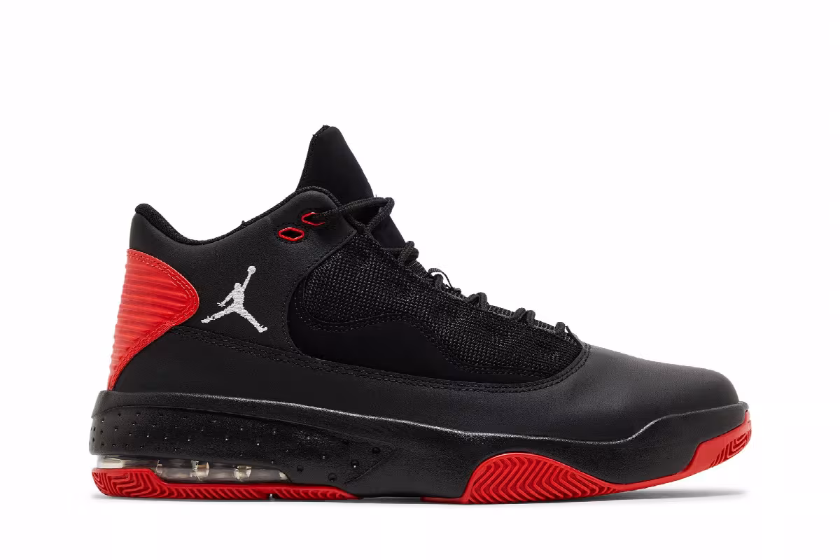 Air Jordan Max Aura 2 Bred, view 2