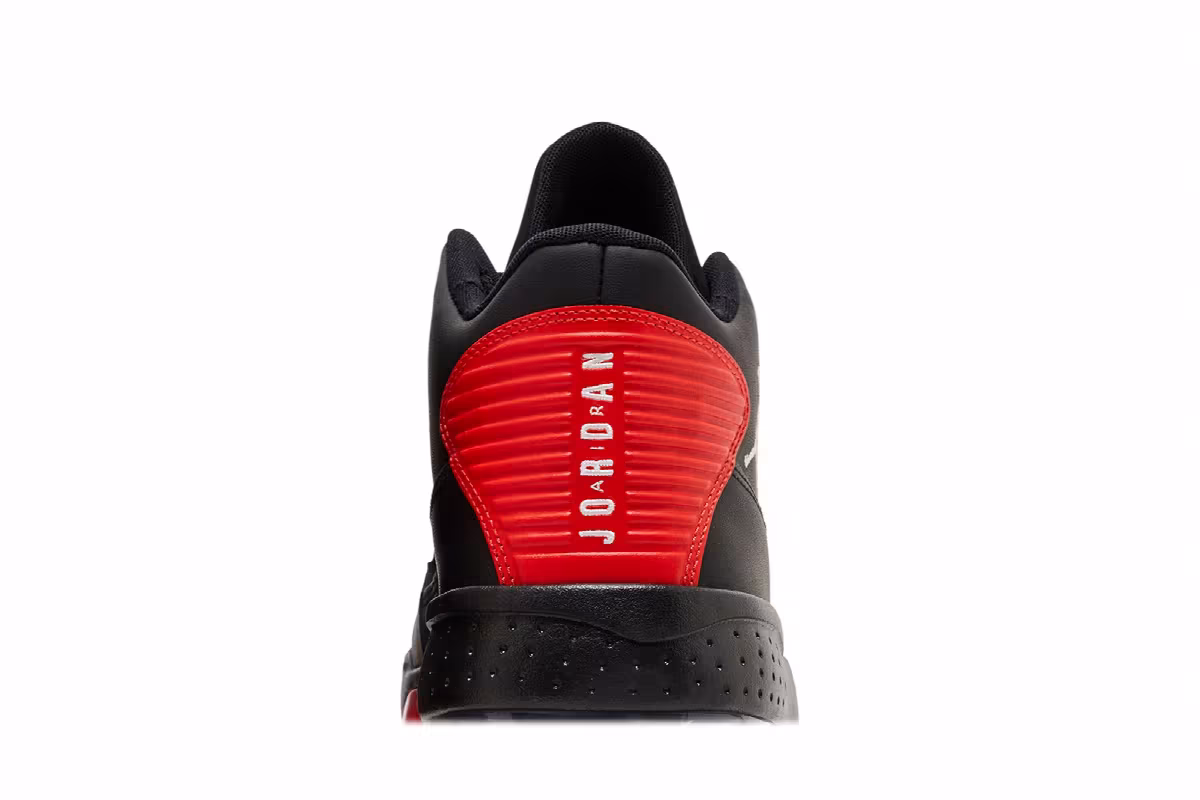 Air Jordan Max Aura 2 Bred, view 8
