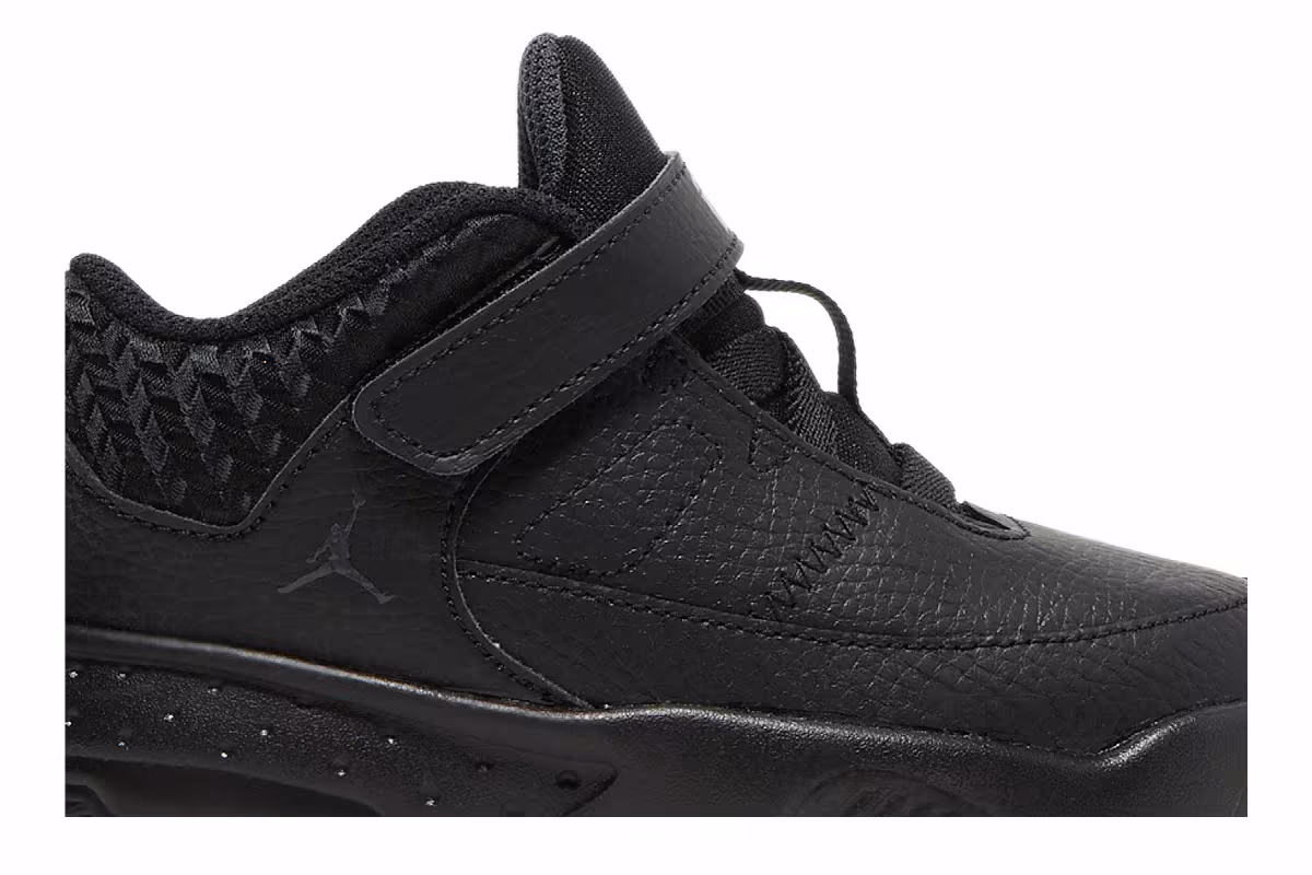 Air Jordan Max Aura 3 TD Black Anthracite, view 3
