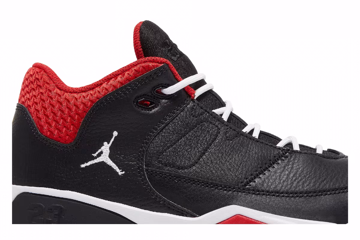 Air Jordan Max Aura 3 Bred, view 3