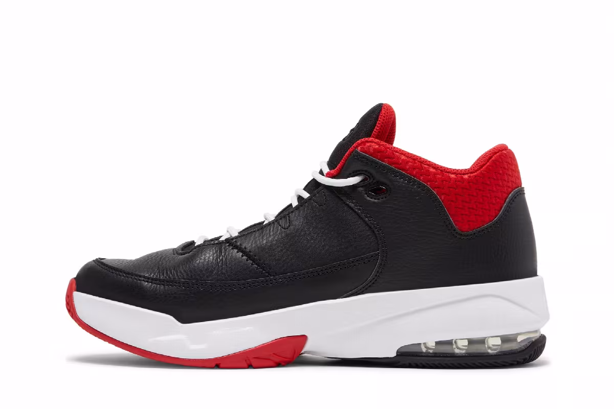 Air Jordan Max Aura 3 Bred, view 4