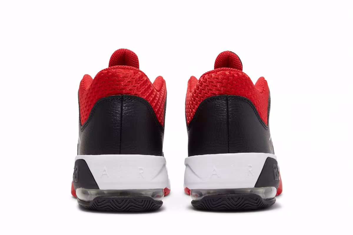 Air Jordan Max Aura 3 Bred, view 7