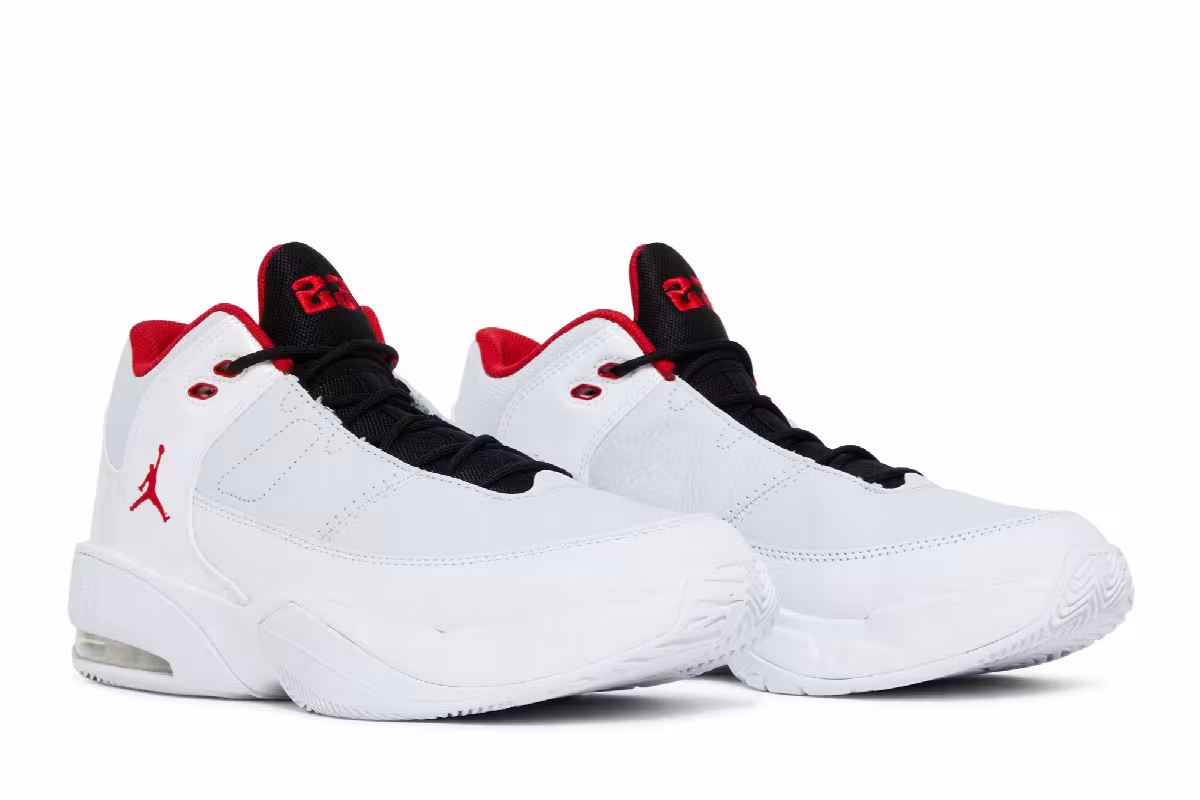 Air Jordan Max Aura 3 White University Red, view 9