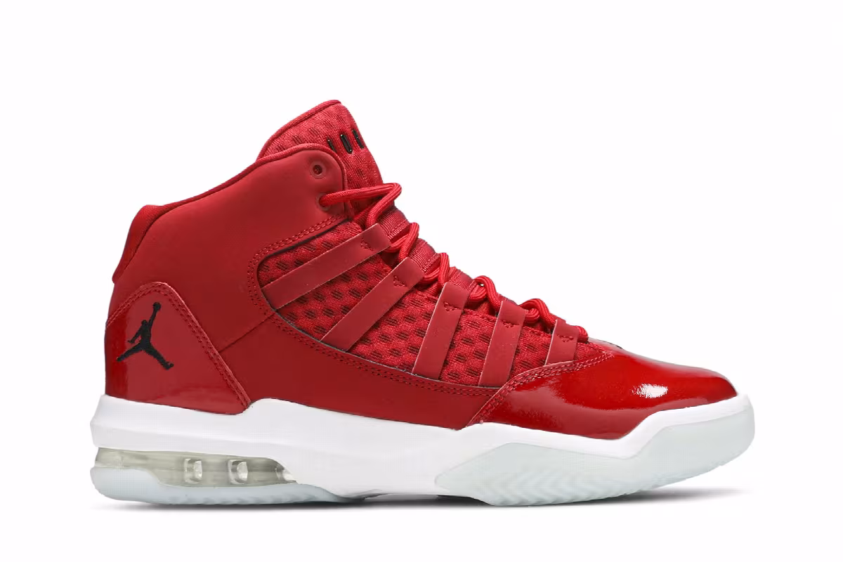 Air Jordan Max Aura GS Gym Red, view 2