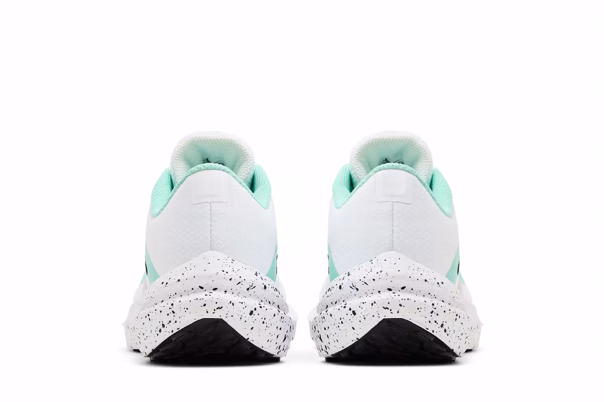 Nike Women's Air Winflo 10 White Emerald Rise, view 7