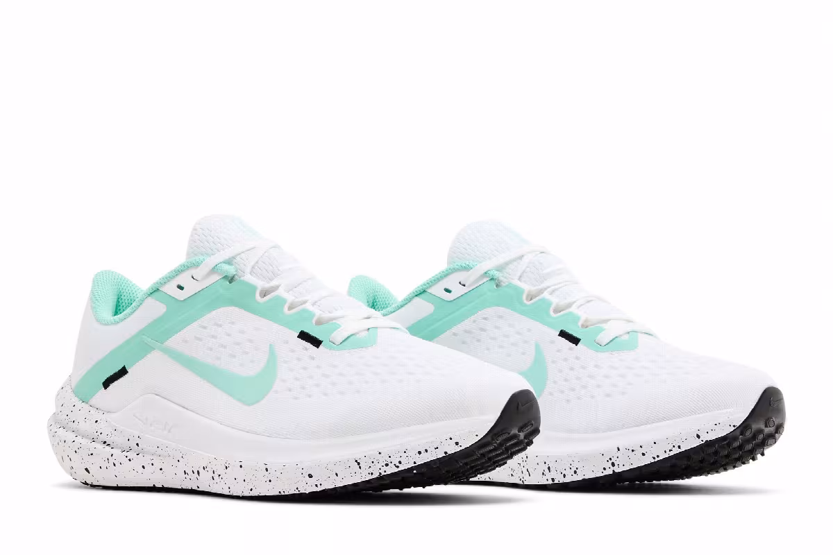 Nike Women's Air Winflo 10 White Emerald Rise, view 9