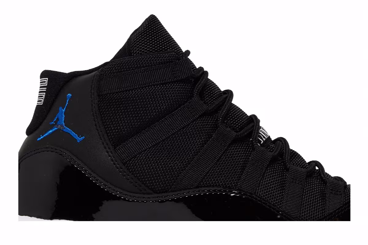Air Jordan 11 GS Space Jam 2009, view 3
