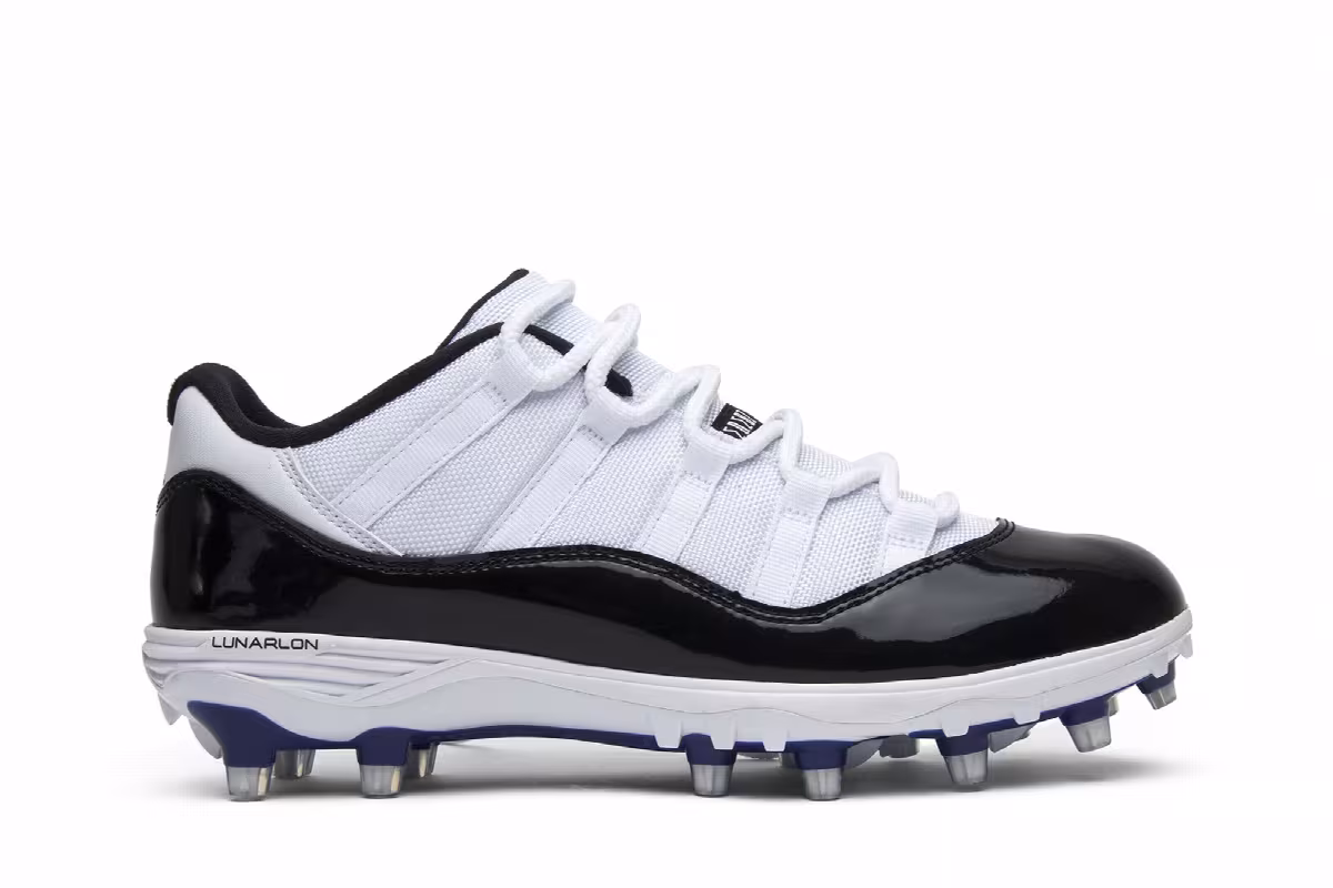 Air Jordan 11 Low TD Cleat Concord, view 2