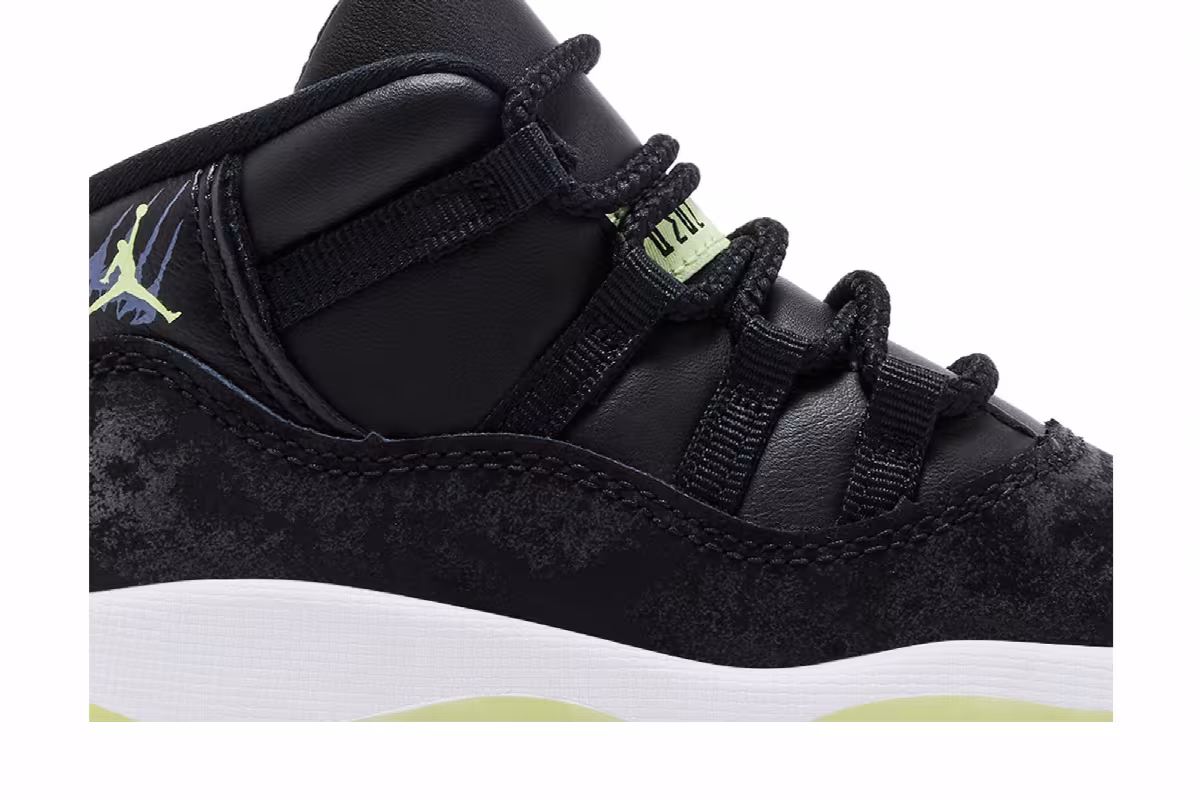 Air Jordan 11 TD Black Dark Raisin, view 3