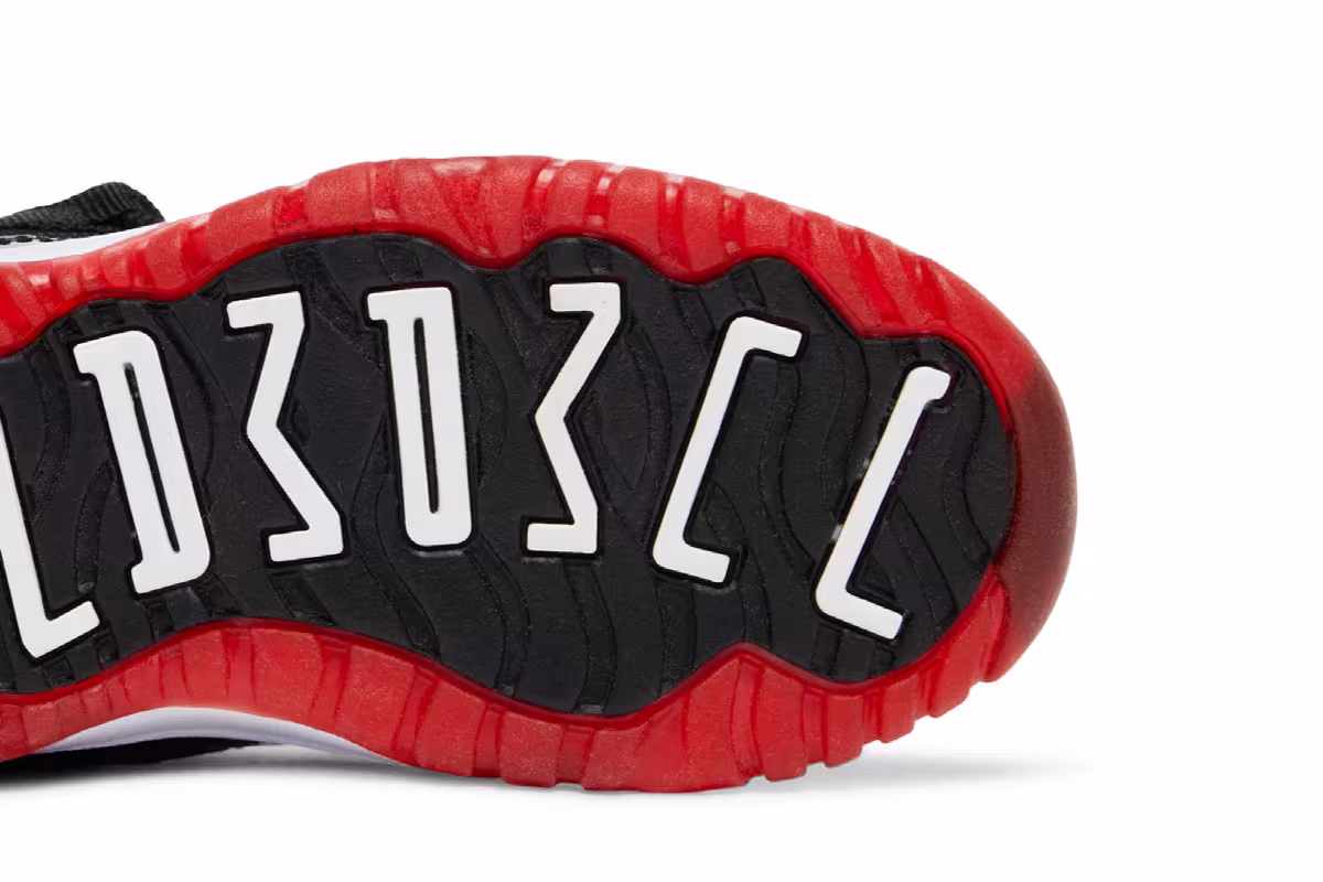 Air Jordan 11 PS Bred 2012, view 6
