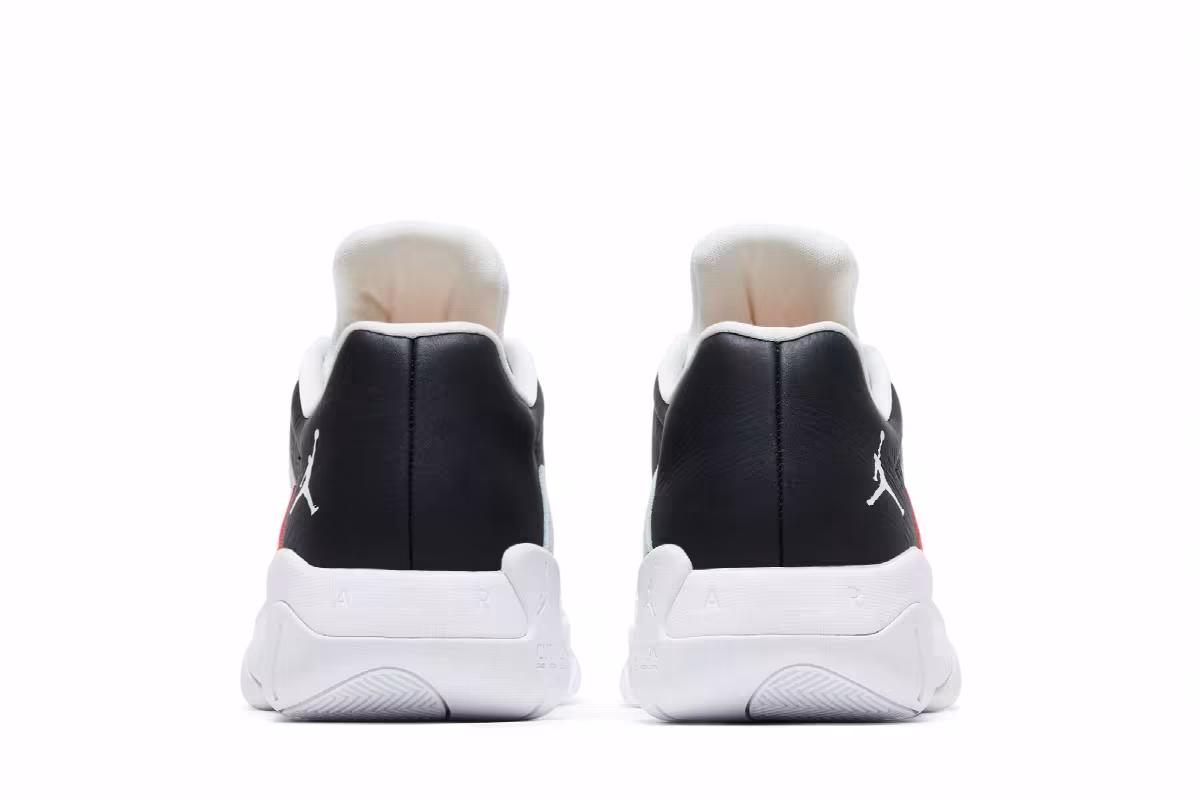 Air Jordan 11 CMFT Low Barely Green, view 7