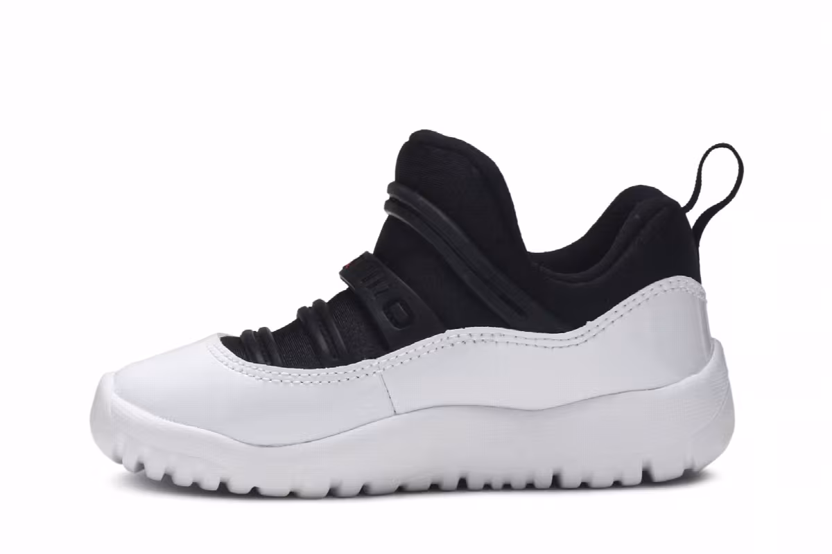 Air Jordan 11 Little Flex TD Black, view 4