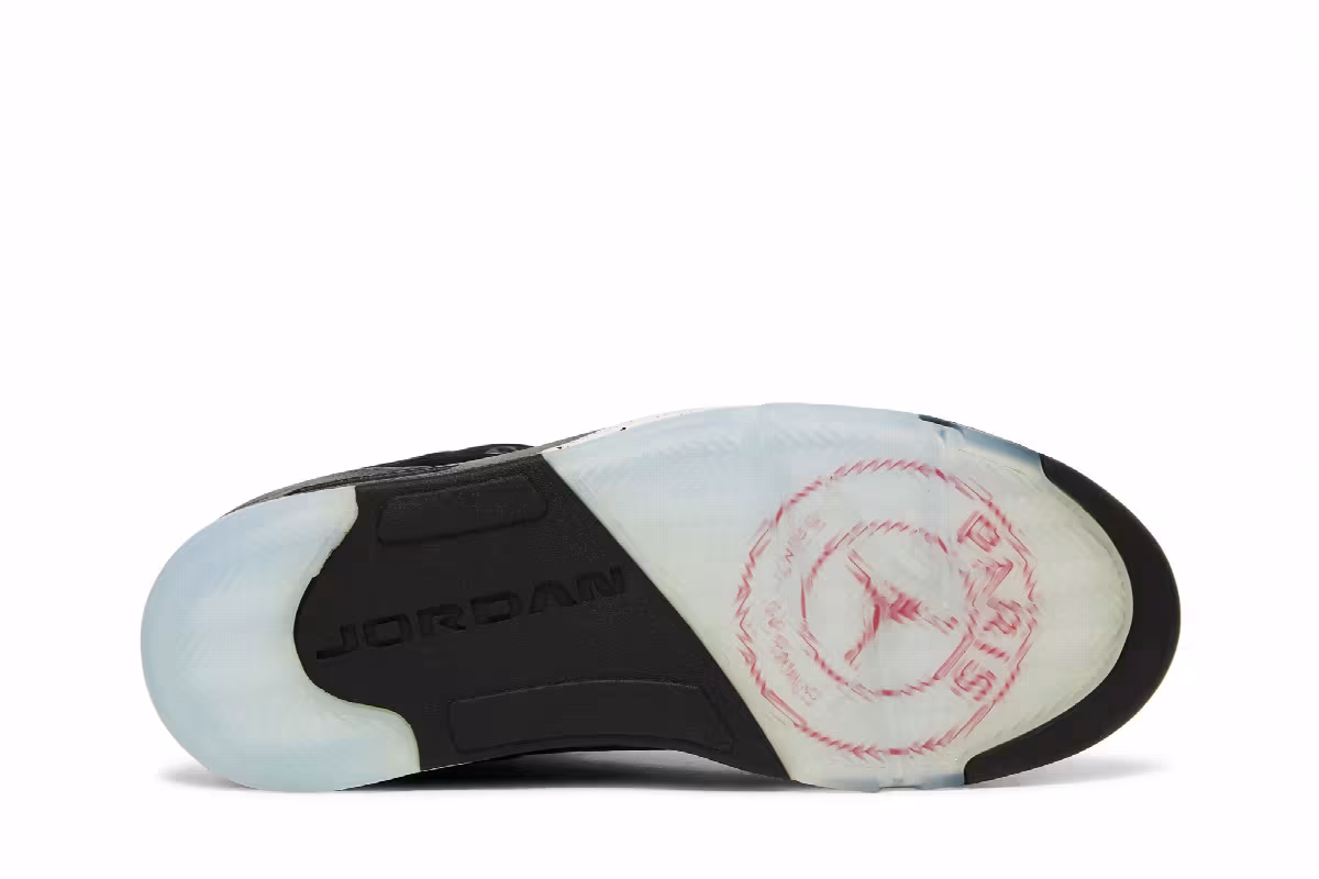 Paris Saint-Germain x Air Jordan 5 Black, view 5