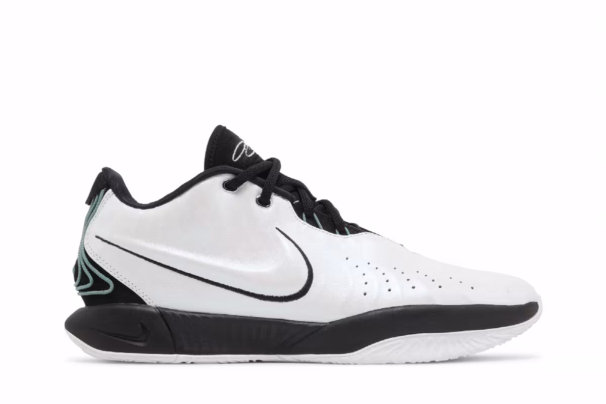 Nike LeBron 21 Conchiolin, view 2