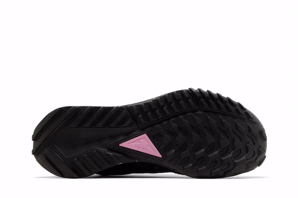 Nike Women's React Pegasus Trail 4 GORE-TEX Black Pink Chlorophyll, view 5