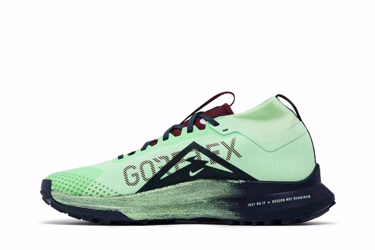 Nike React Pegasus Trail 4 GORE-TEX Vapor Green Dark Team Red, view 4