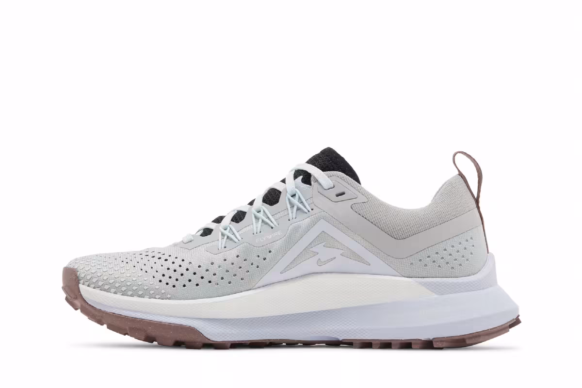 Nike Women's React Pegasus Trail 4 Light Smoke Smokey Mauve, view 4