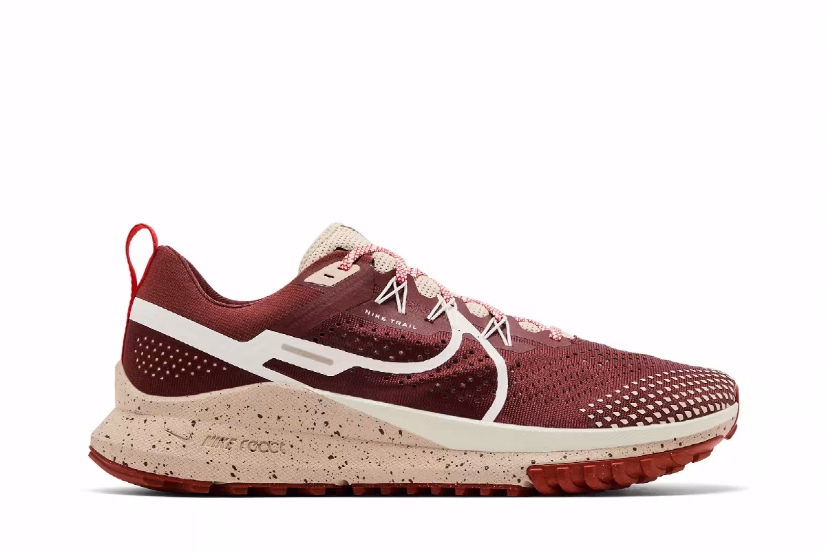 Nike React Pegasus Trail 4 Dark Pony Picante Red, view 2
