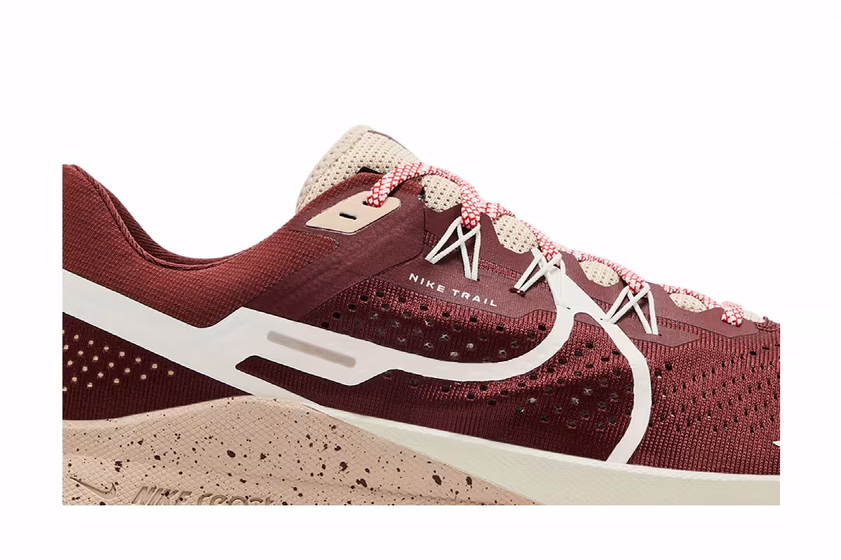 Nike React Pegasus Trail 4 Dark Pony Picante Red, view 3