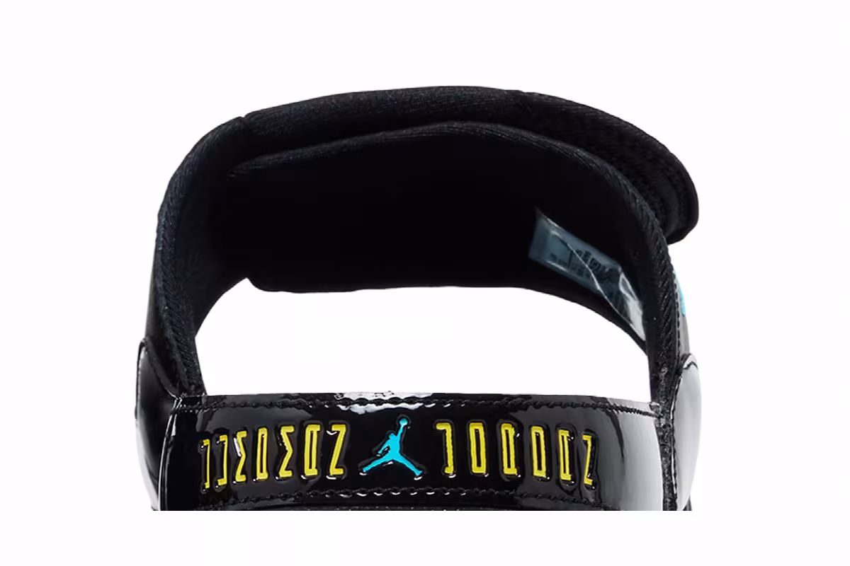 Air Jordan Hydro 11 Slide Gamma, view 8