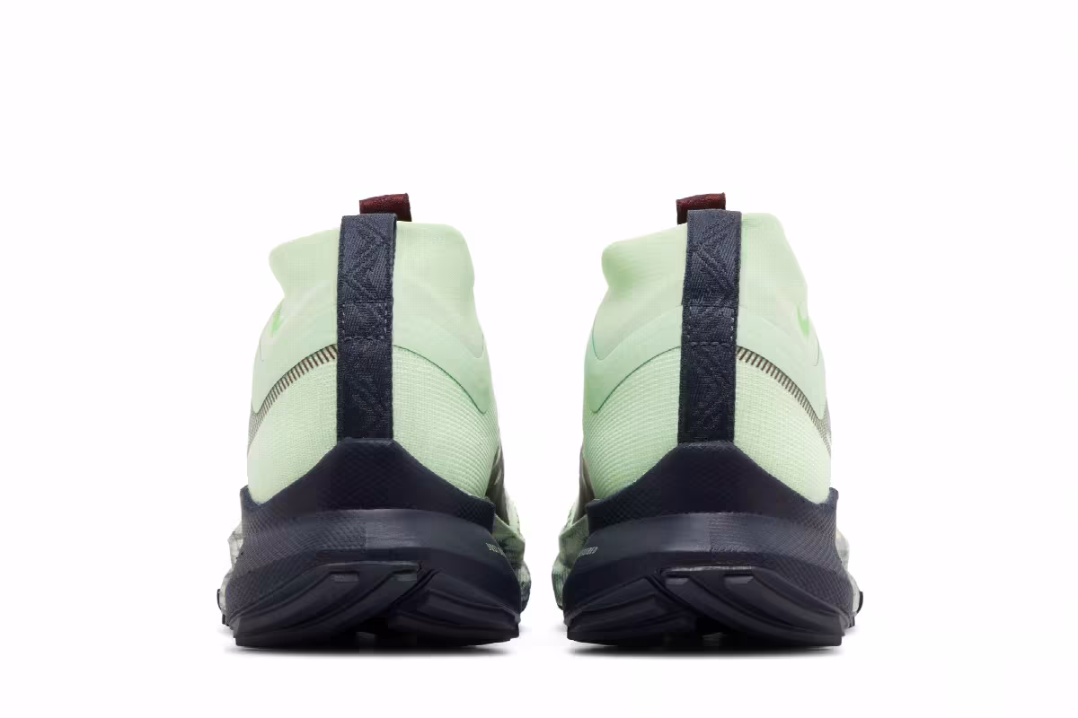 Nike Women's React Pegasus Trail 4 GORE-TEX Vapor Green Dark Thunder Blue, view 7