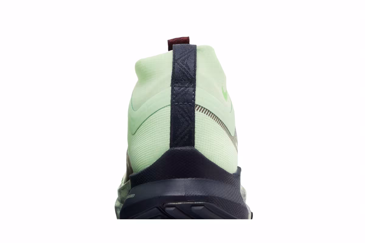 Nike Women's React Pegasus Trail 4 GORE-TEX Vapor Green Dark Thunder Blue, view 8