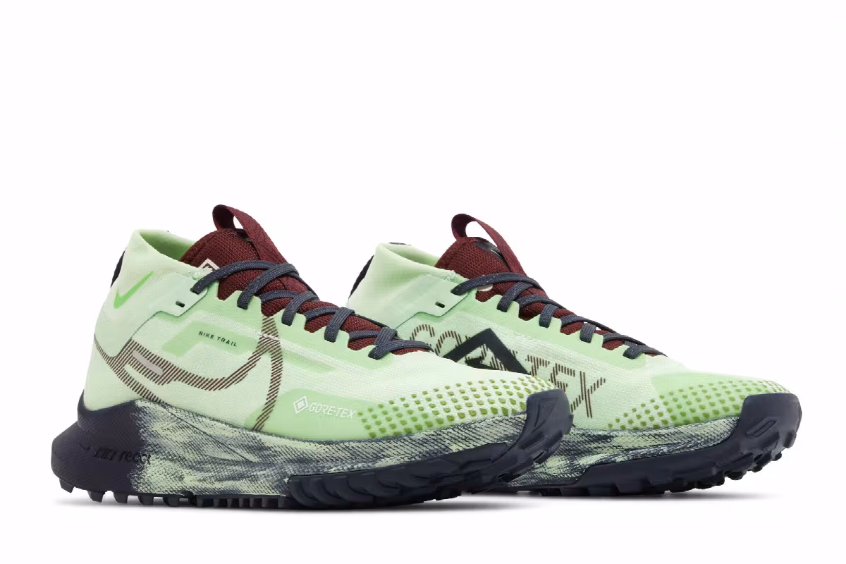Nike Women's React Pegasus Trail 4 GORE-TEX Vapor Green Dark Thunder Blue, view 9