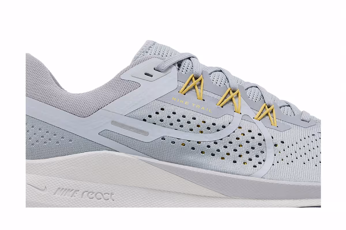 Nike React Pegasus Trail 4 Wolf Grey Saturn Gold, view 3